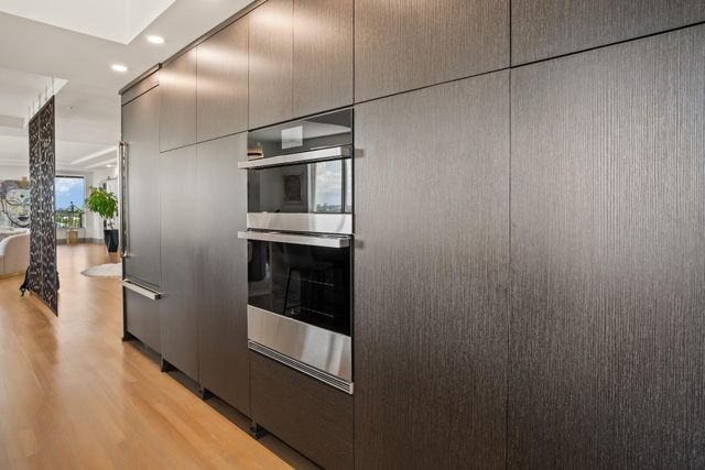 209 N Birch Road 1002, Fort Lauderdale, FL 33304