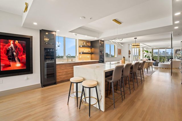 209 N Birch Road 1002, Fort Lauderdale, FL 33304