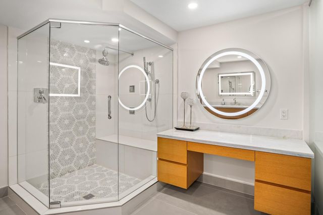 209 N Birch Road 1002, Fort Lauderdale, FL 33304