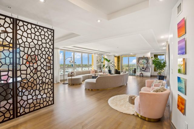 209 N Birch Road 1002, Fort Lauderdale, FL 33304