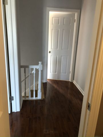 127 Black Point Road APT 7, East Lyme, CT 06357