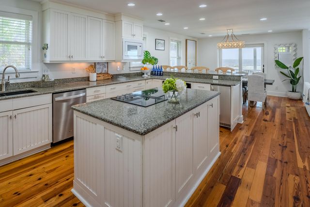 603 E Arctic Avenue, Folly Beach, SC 29439