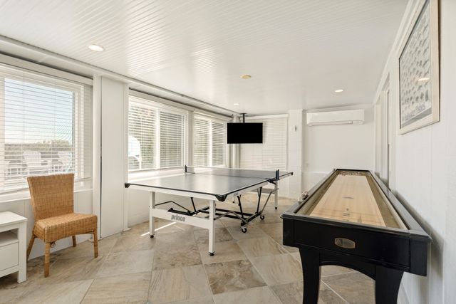 603 E Arctic Avenue, Folly Beach, SC 29439