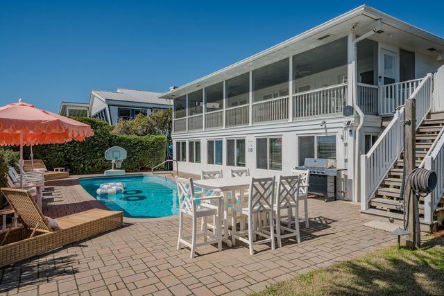603 E Arctic Avenue, Folly Beach, SC 29439
