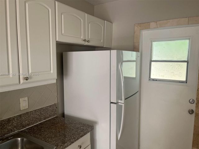 1450 N 64th Avenue, Hollywood, FL 33024