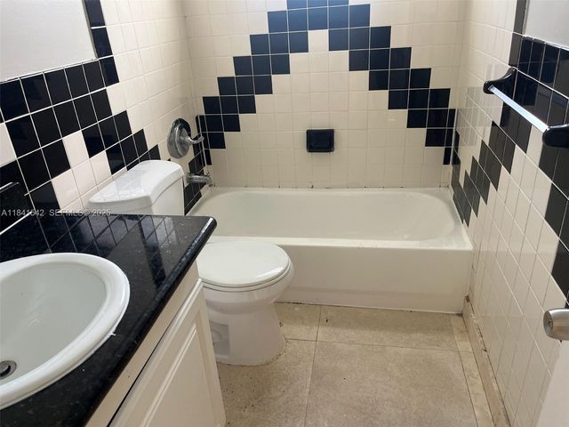 1450 N 64th Avenue, Hollywood, FL 33024