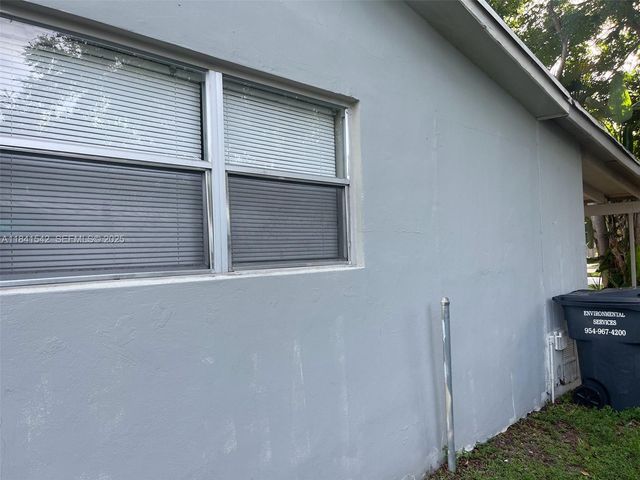 1450 N 64th Avenue, Hollywood, FL 33024