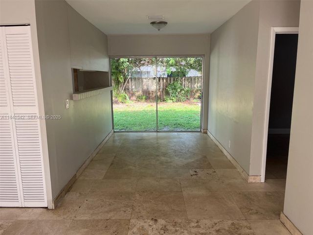 1450 N 64th Avenue, Hollywood, FL 33024