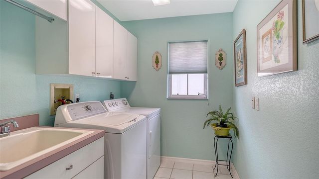 552 WESTMOUNT LANE, Venice, FL 34293