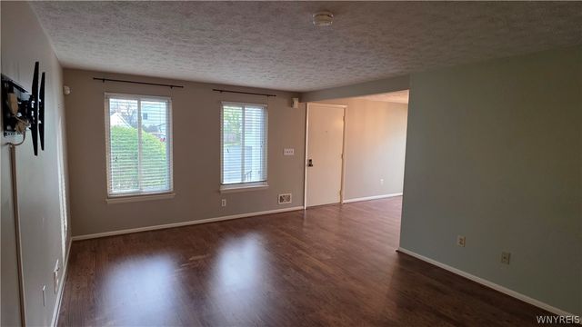 204 Greenway Boulevard, Riga, NY 14428