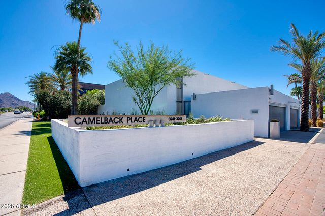 3261 E CAMELBACK Road, Phoenix, AZ 85018