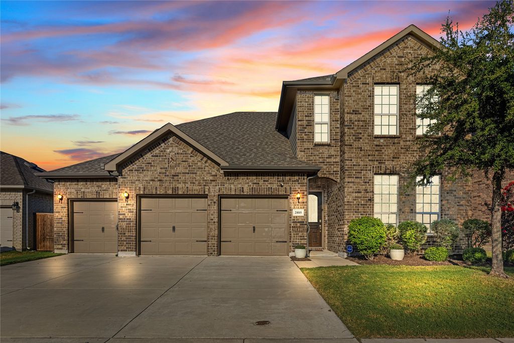 2805 Lakeside Drive, Aubrey, TX 76227 — exterior