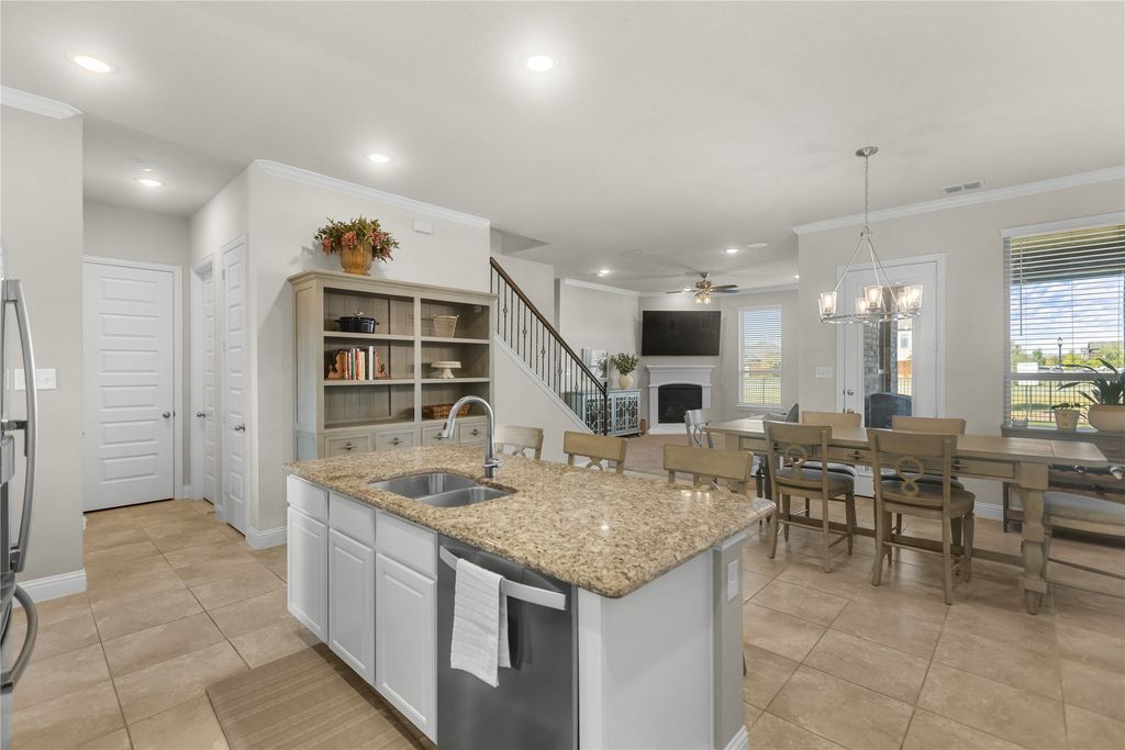 2805 Lakeside Drive, Aubrey, TX 76227 — photo 4