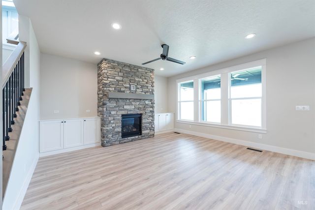 9392 S Egg Harbor, Kuna, ID 83634