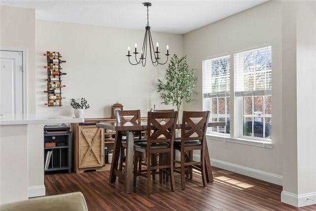 304 Sunrise Dr, Collier Twp, PA 15106