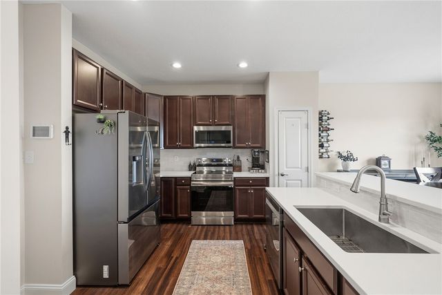 304 Sunrise Dr, Collier Twp, PA 15106