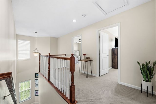 304 Sunrise Dr, Collier Twp, PA 15106