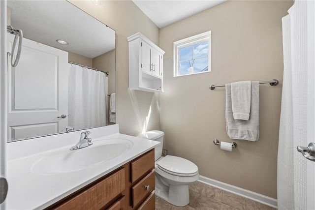 304 Sunrise Dr, Collier Twp, PA 15106