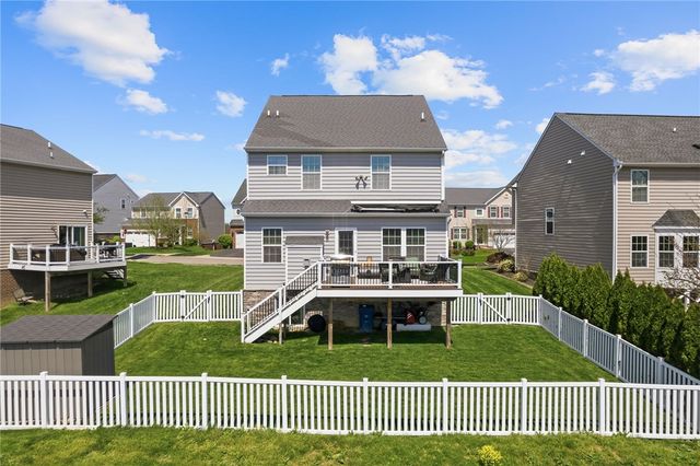 304 Sunrise Dr, Collier Twp, PA 15106