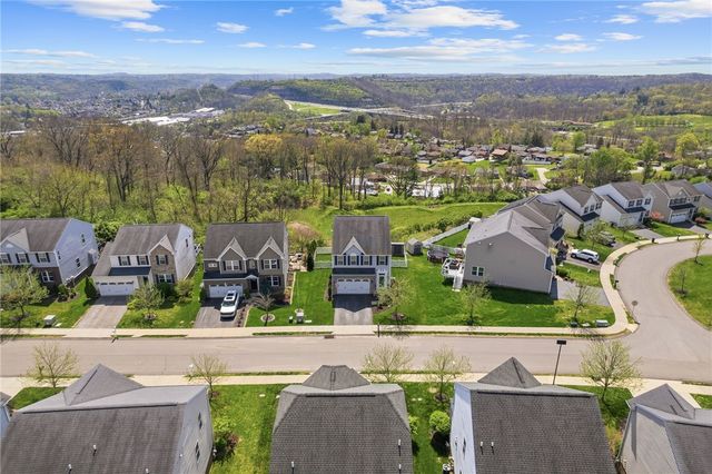 304 Sunrise Dr, Collier Twp, PA 15106