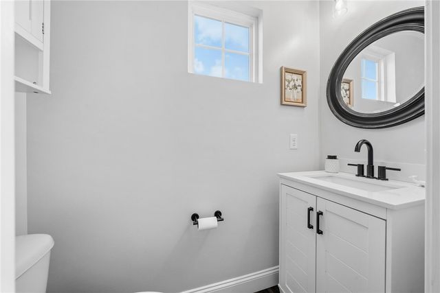 304 Sunrise Dr, Collier Twp, PA 15106