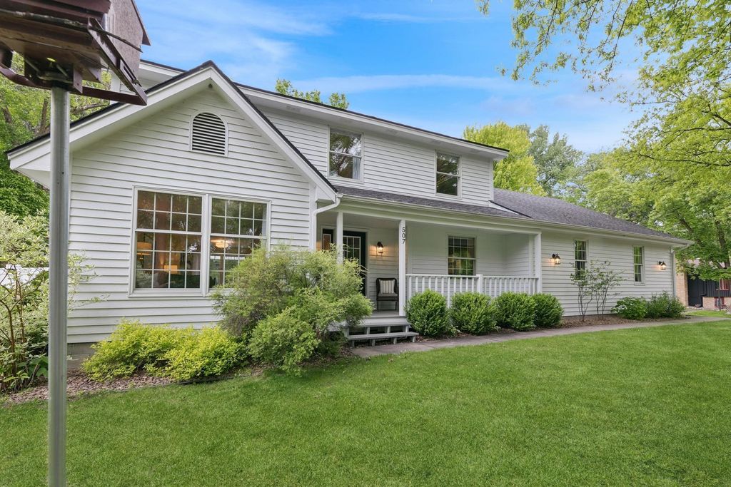 507 Willow Creek Lane, Buffalo, MN 55313