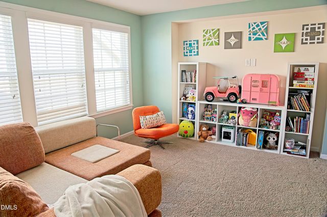 201 King Oak Street, Holly Springs, NC 27540