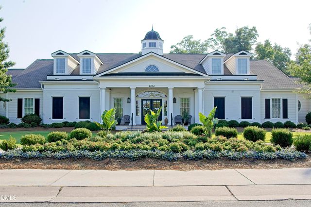 201 King Oak Street, Holly Springs, NC 27540