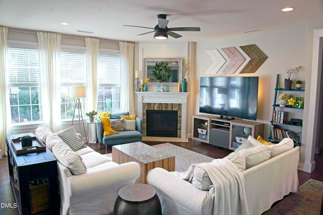 201 King Oak Street, Holly Springs, NC 27540