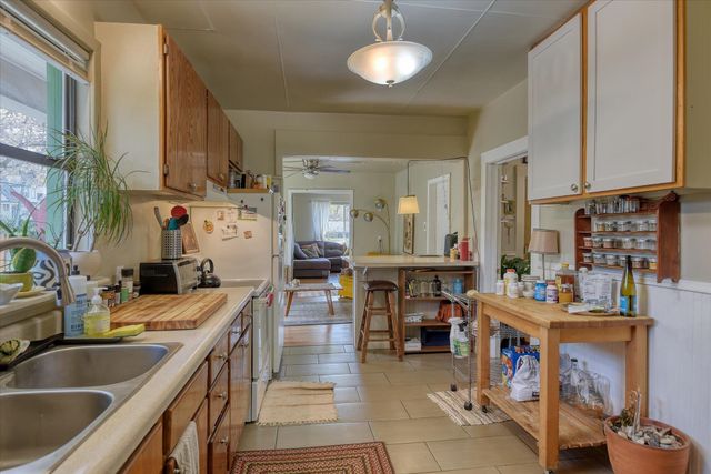 735 S Sherman St, Spokane, WA 99202