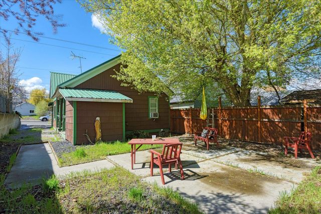 735 S Sherman St, Spokane, WA 99202