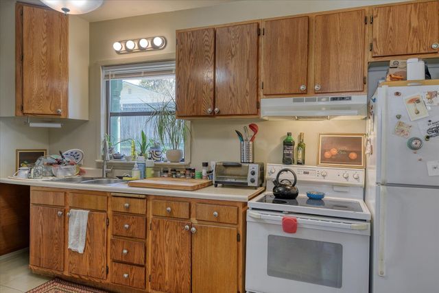 735 S Sherman St, Spokane, WA 99202