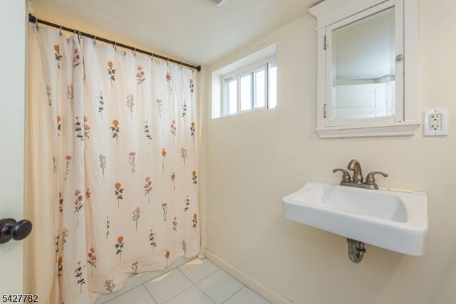 107 Sheridan Ave, Roselle Park Boro, NJ 07204