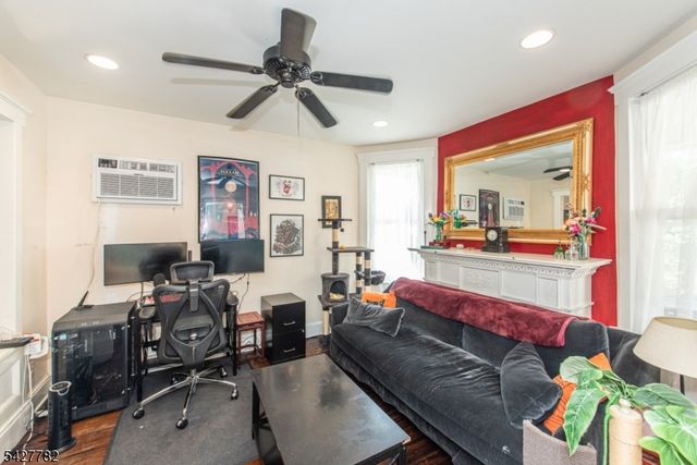 107 Sheridan Ave, Roselle Park Boro, NJ 07204