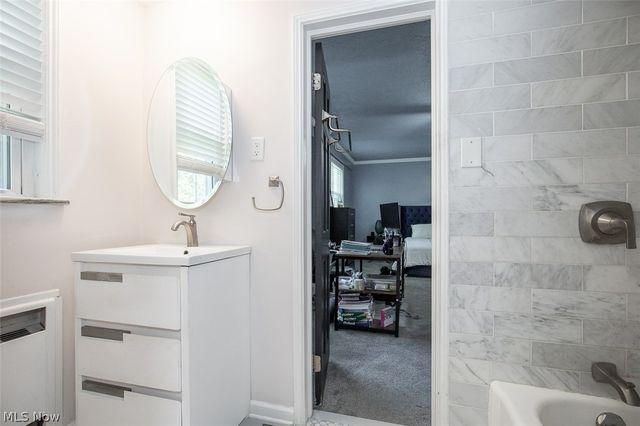 19015 Van Aken Boulevard 406, Shaker Heights, OH 44122