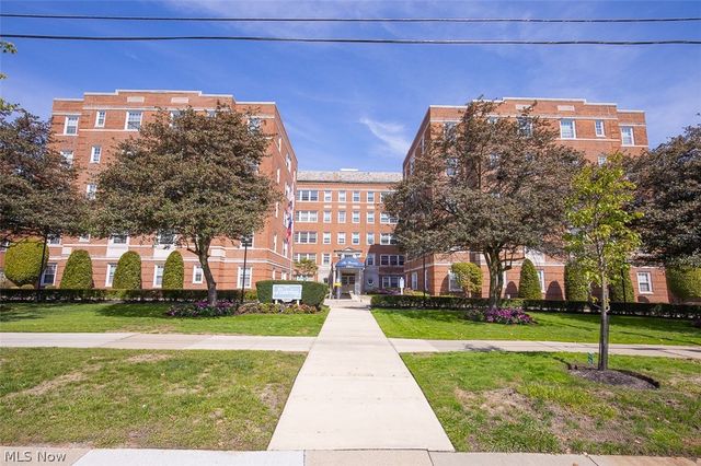 19015 Van Aken Boulevard 406, Shaker Heights, OH 44122