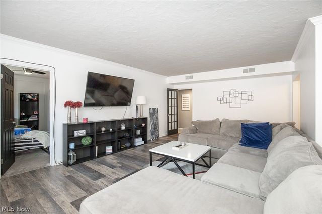 19015 Van Aken Boulevard 406, Shaker Heights, OH 44122