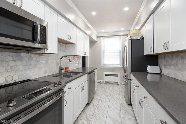 19015 Van Aken Boulevard 406, Shaker Heights, OH 44122