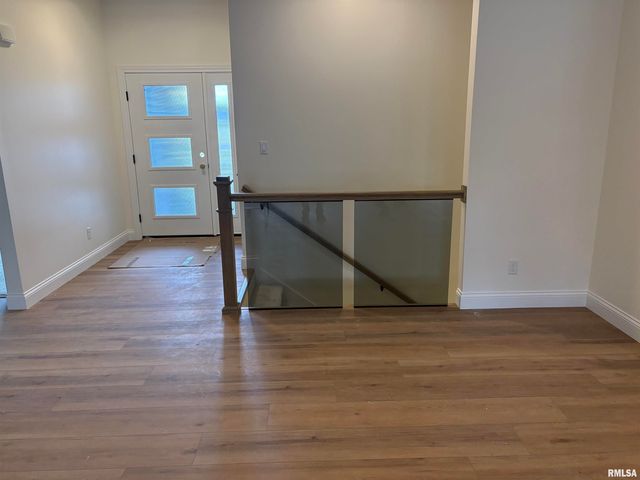 1719 Ambleside Drive, Springfield, IL 62711