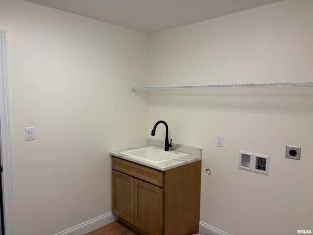 1719 Ambleside Drive, Springfield, IL 62711