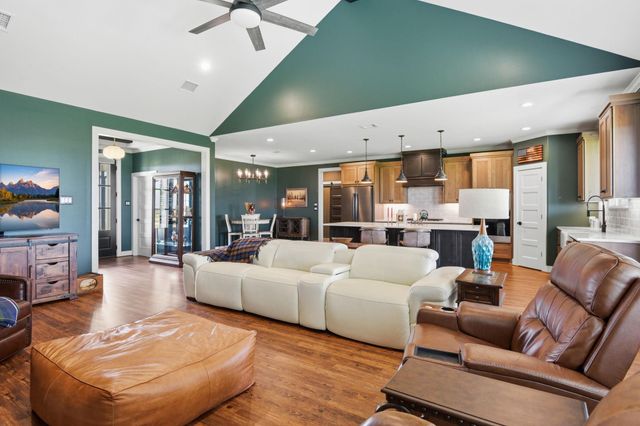 234 El Dorado Court, Cat Spring, TX 78933