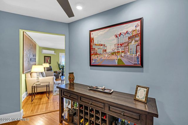 400 Deal Lake Drive 8F, Asbury Park, NJ 07712