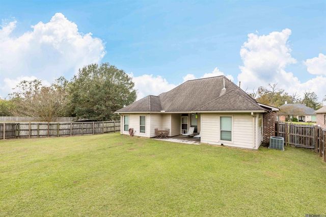 5057 River Meadow Dr, Baton Rouge, LA 70820