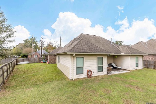 5057 River Meadow Dr, Baton Rouge, LA 70820