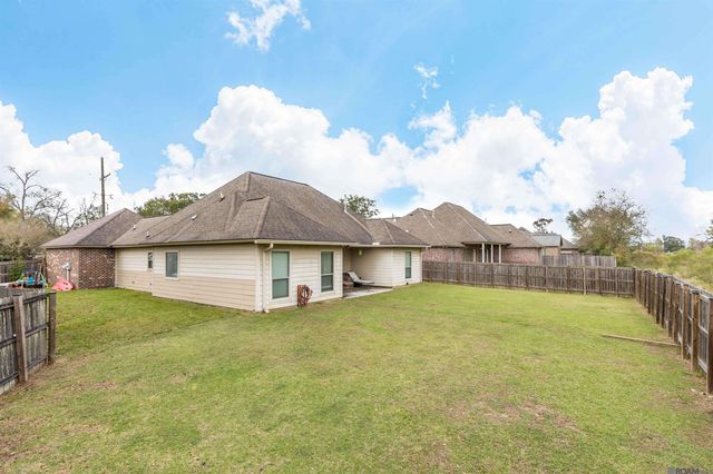 5057 River Meadow Dr, Baton Rouge, LA 70820
