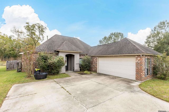 5057 River Meadow Dr, Baton Rouge, LA 70820