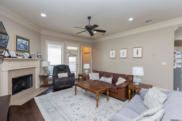 5057 River Meadow Dr, Baton Rouge, LA 70820