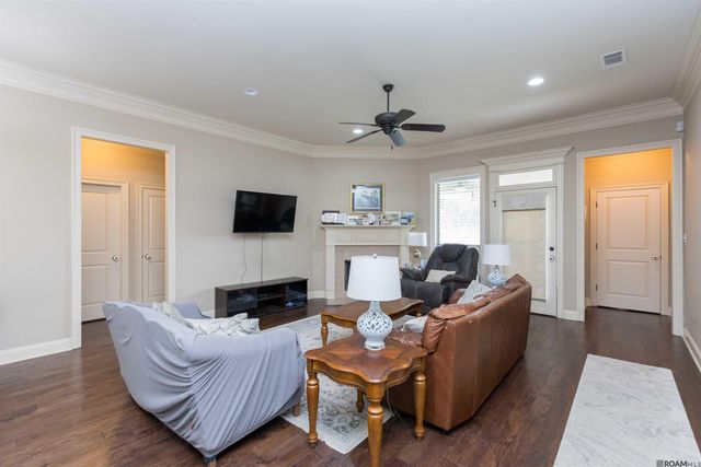 5057 River Meadow Dr, Baton Rouge, LA 70820