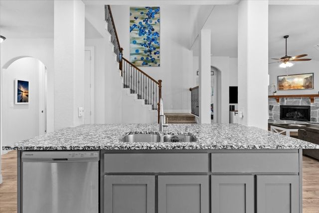 2200 Simpson Lane, Mansfield, TX 76063