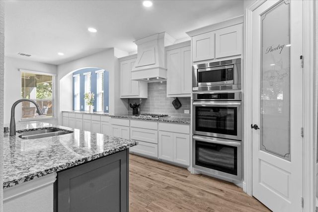 2200 Simpson Lane, Mansfield, TX 76063